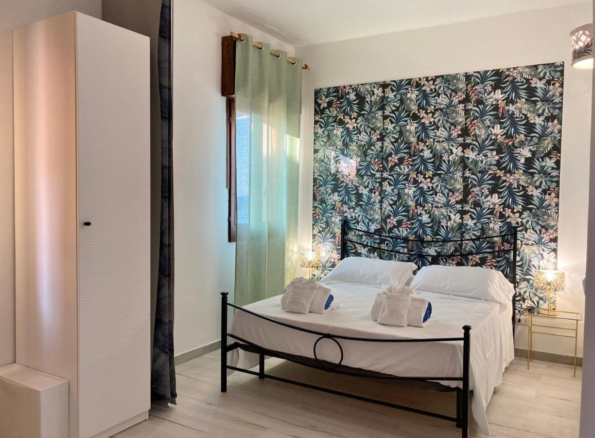 Noemi Holiday House Agnone Bagni Esterno foto
