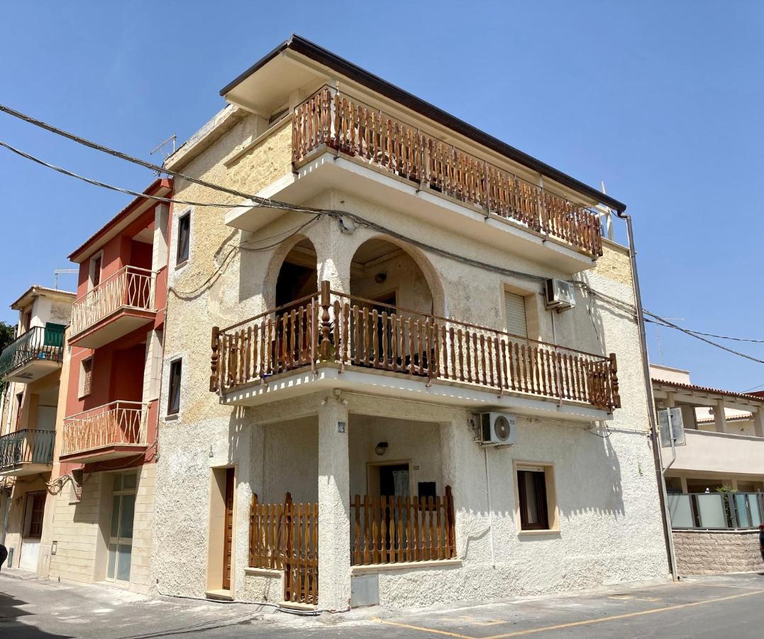 Noemi Holiday House Agnone Bagni Esterno foto