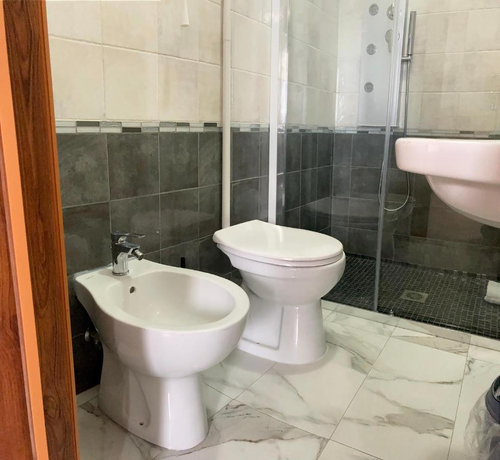 Noemi Holiday House Agnone Bagni Esterno foto